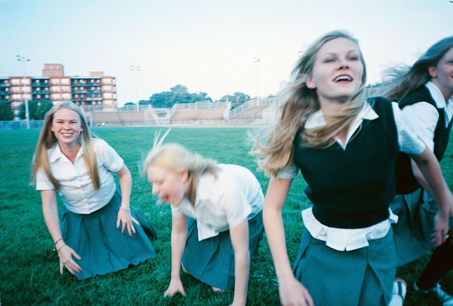 The Virgin Suicides themes definietly going on